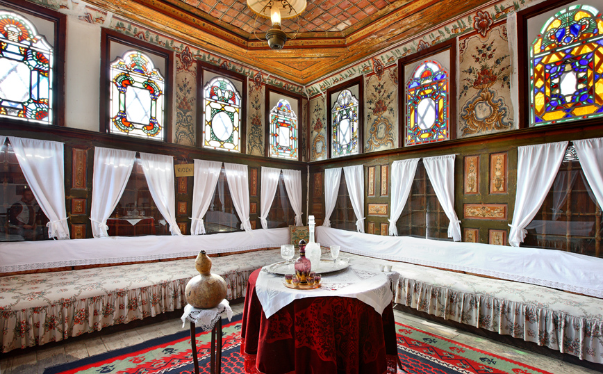 Εσωτερικό κτιρίου στο Ντολτσό στην Καστοριά Εσωτερικό κτιρίου στο Ντολτσό στην Καστοριά