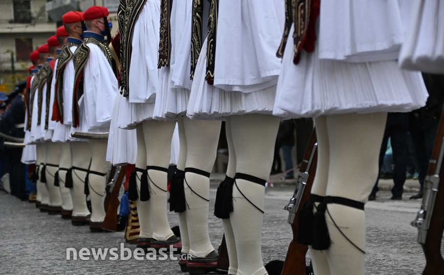 Κηδεία Κάρολου Παπούλια Κηδεία Κάρολου Παπούλια