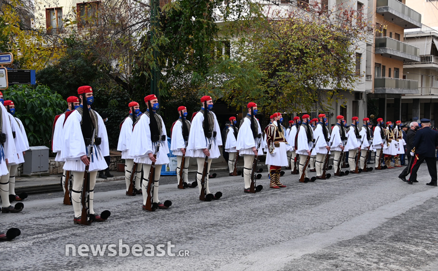 Κηδεία Κάρολου Παπούλια Κηδεία Κάρολου Παπούλια