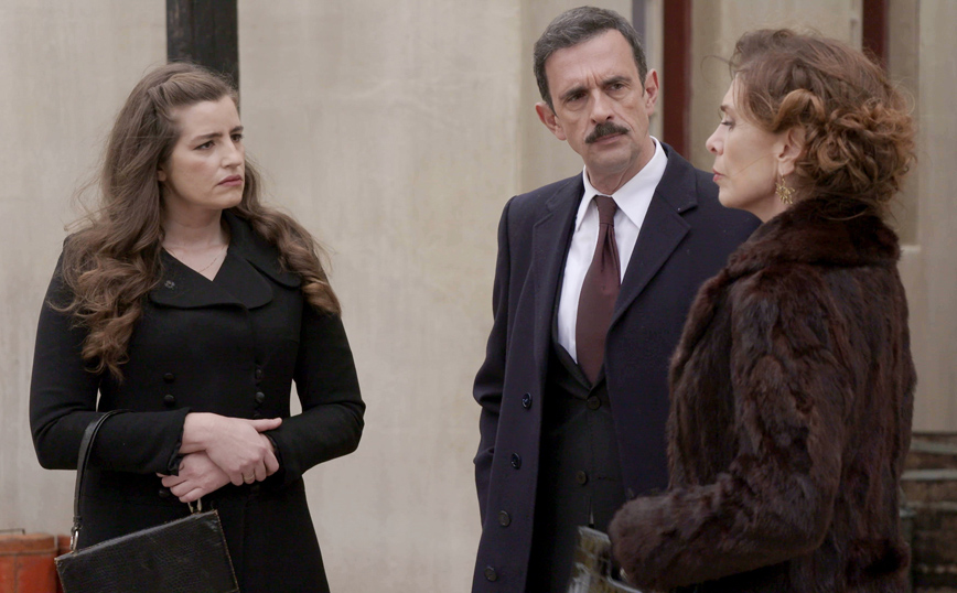 Άγριες Μέλισσες Άγριες Μέλισσες