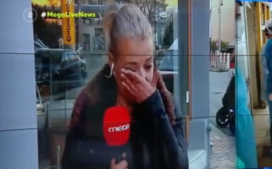 Δημοσιογράφος του Mega λύγισε στον αέρα μιλώντας για ανεμβολίαστο φίλο της που πέθανε από κορονοϊό