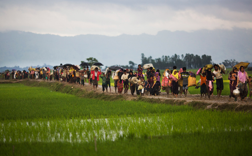 Καραβάνι με πρόσφυγες Ροχίνγκια Καραβάνι με πρόσφυγες Ροχίνγκια
