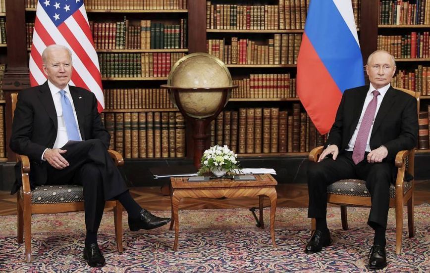 «Μακρά συζήτηση» θα έχουν Μπάιντεν και Πούτιν για την κρίση ανάμεσα σε Ρωσία και Ουκρανία