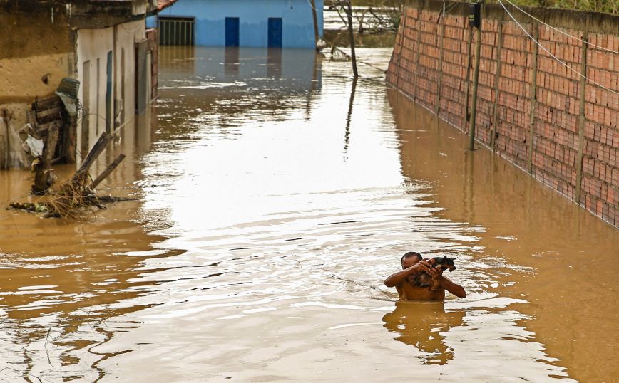 Πλημμύρες στη Βραζιλία: Τους 20 έφθασαν οι νεκροί, σχεδόν 63.000 εκτοπισμένοι &#8211; Εικόνες απόλυτης καταστροφής
