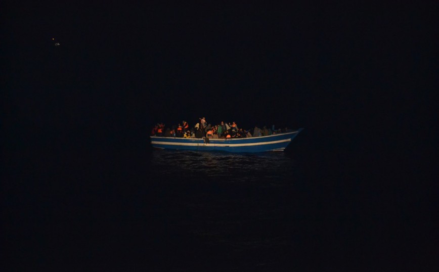 Δύο νεκροί από το ναυάγιο με μετανάστες στην Πάρο &#8211; Έχουν διασωθεί 57 άνθρωποι