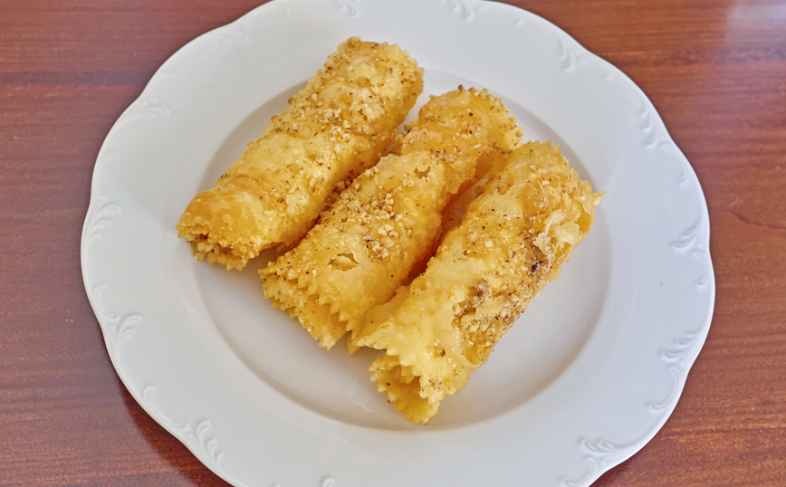 Δίπλες Δίπλες