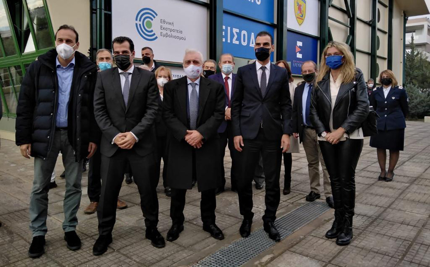 Νέο mega Εμβολιαστικό Κέντρο στη Γλυφάδα – Επιπλέον εμβολιαστικές γραμμές στο mega Εμβολιαστικό Κέντρο Περιστερίου