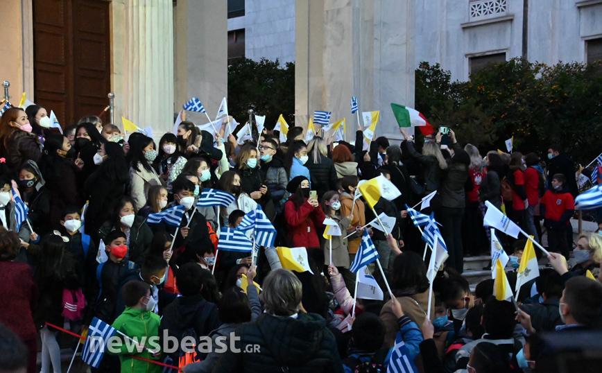Επίσκεψη του Πάπα Φραγκίσκου στον καθεδρικό ναό αγ. Διονυσίου Αρεοπαγίτου των καθολικών