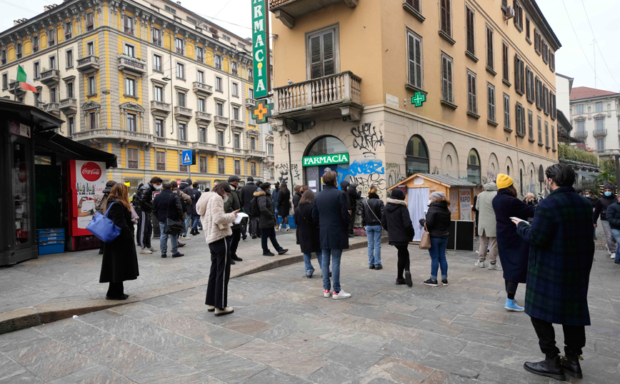 Μετάλλαξη Όμικρον &#8211; Ιταλία: Ετοιμάζονται νέα μέτρα, πολύ γρήγορη η διάδοση της