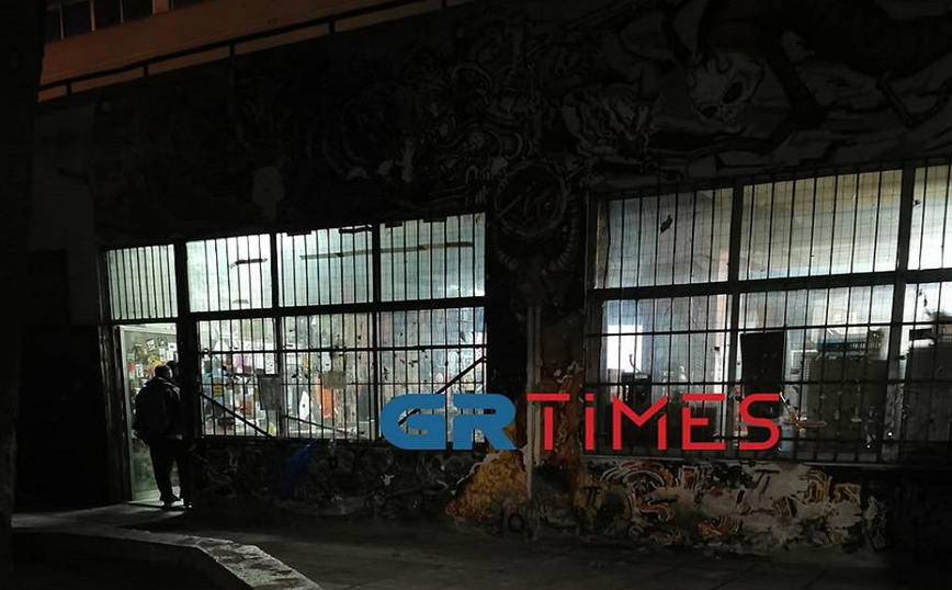 Μεγάλη επιχείρηση της ΕΛΑΣ για εκκένωση κατάληψης στο ΑΠΘ Μεγάλη επιχείρηση της ΕΛΑΣ για εκκένωση κατάληψης στο ΑΠΘ