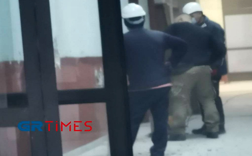 Μεγάλη επιχείρηση της ΕΛΑΣ για εκκένωση κατάληψης στο ΑΠΘ Μεγάλη επιχείρηση της ΕΛΑΣ για εκκένωση κατάληψης στο ΑΠΘ