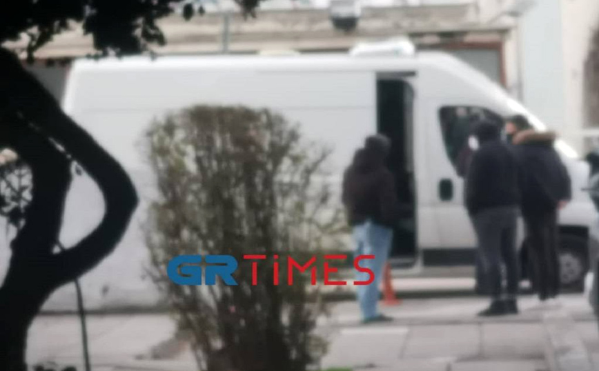 Μεγάλη επιχείρηση της ΕΛΑΣ για εκκένωση κατάληψης στο ΑΠΘ Μεγάλη επιχείρηση της ΕΛΑΣ για εκκένωση κατάληψης στο ΑΠΘ