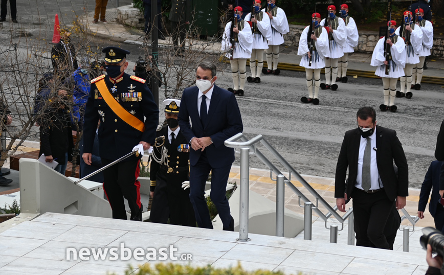 Κηδεία Κάρολου Παπούλια Κηδεία Κάρολου Παπούλια