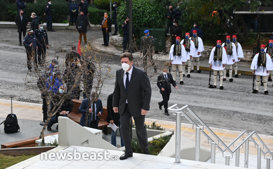 Κηδεία Κάρολου Παπούλια Κηδεία Κάρολου Παπούλια