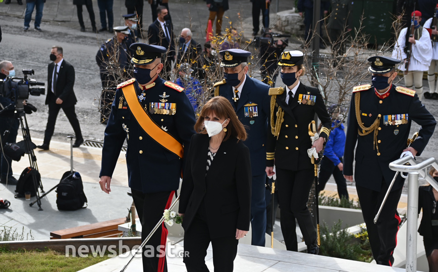 Κηδεία Κάρολου Παπούλια Κηδεία Κάρολου Παπούλια