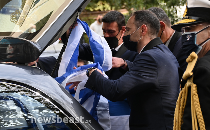 Κηδεία Κάρολου Παπούλια Κηδεία Κάρολου Παπούλια