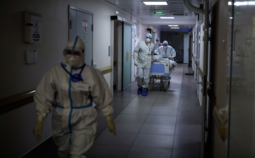 Κορονοϊός: Γιατί αυξάνονται οι νεκροί ενώ πέφτουν τα κρούσματα – Ποιο στέλεχος δίνει τους θανάτους