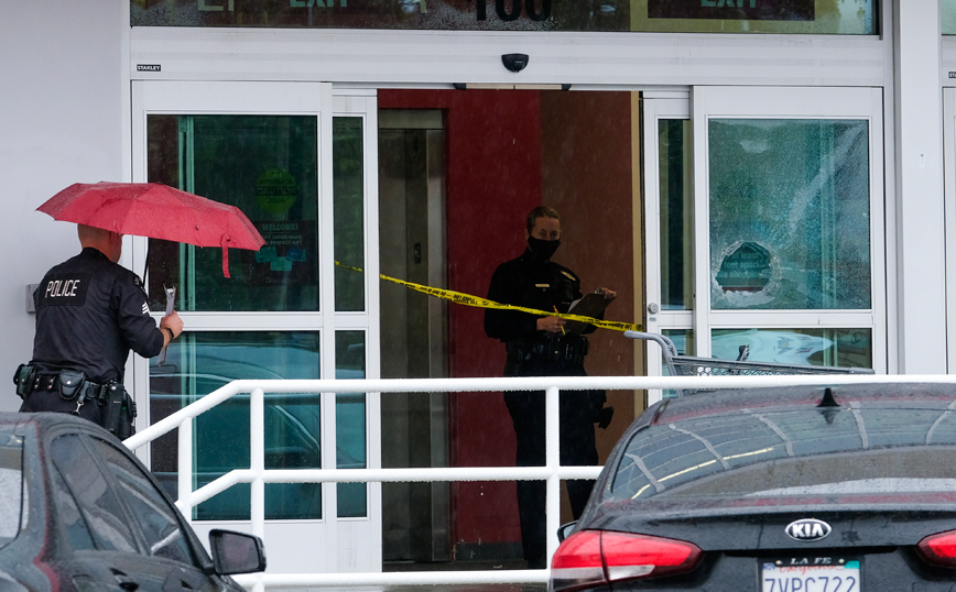 Πυροβολισμοί σε κατάστημα στο Λος Άντζελες Πυροβολισμοί σε κατάστημα στο Λος Άντζελες