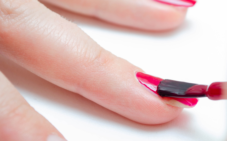 Μανικιούρ στο σπίτι Μανικιούρ στο σπίτι