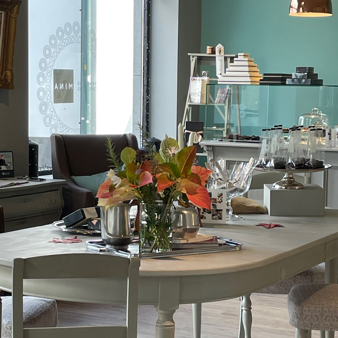 Σοκολάτες Βέλγιο, Μίνα Αποστολίδη