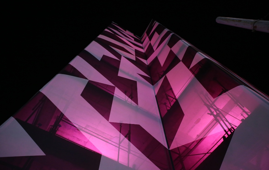 Το ιστορικό κτήριο του Μινιόν άναψε για τα Χριστούγεννα Το ιστορικό κτήριο του Μινιόν άναψε για τα Χριστούγεννα