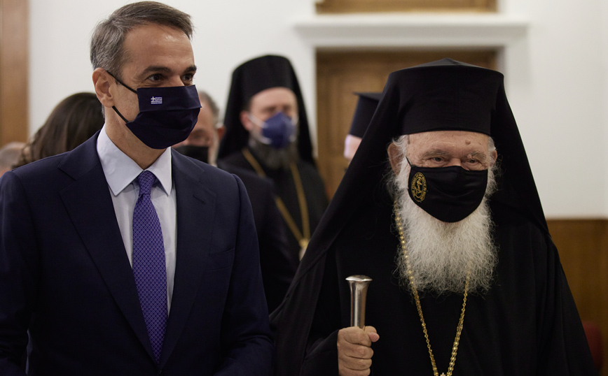Μητσοτάκης – Ιερώνυμος: Επιμονή στην προσπάθεια για καθολικό εμβολιασμό