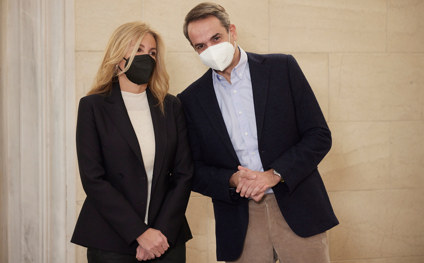 Κάλαντα της Πρωτοχρονιάς από τα παιδιά του Συλλόγου Ασηγωνιωτών Αττικής - Παύλος Γύπαρης