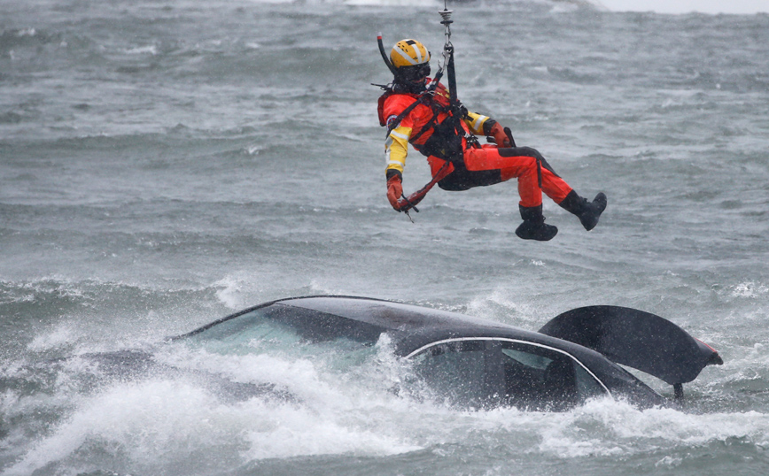 Επιχείρηση διάσωσης στους καταρράκτες του Νιαγάρα Επιχείρηση διάσωσης στους καταρράκτες του Νιαγάρα