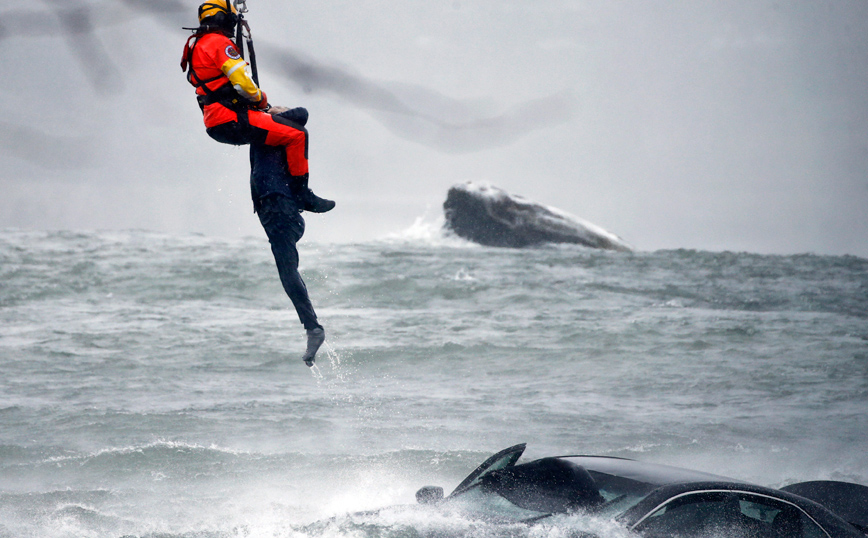 Επιχείρηση διάσωσης στους καταρράκτες του Νιαγάρα Επιχείρηση διάσωσης στους καταρράκτες του Νιαγάρα