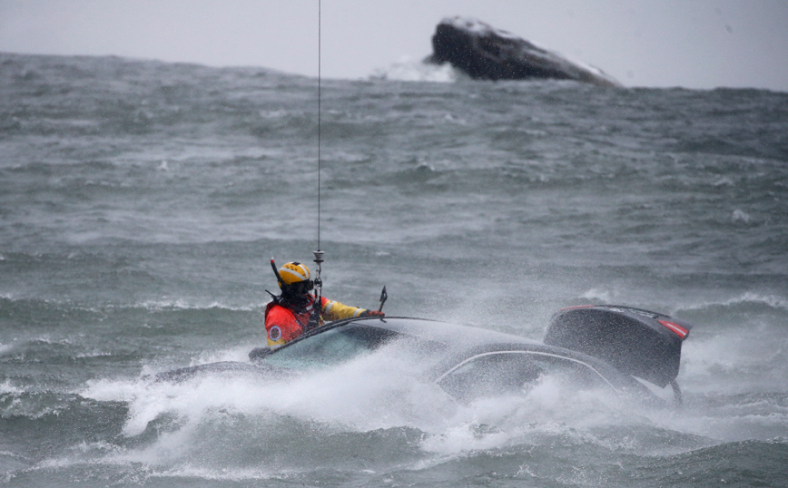 Επιχείρηση διάσωσης στους καταρράκτες του Νιαγάρα Επιχείρηση διάσωσης στους καταρράκτες του Νιαγάρα