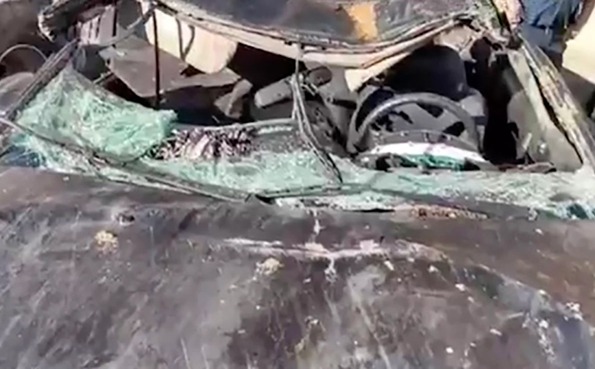 στραπατσαρισμένο αυτοκίνητο