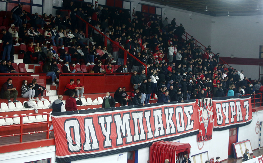 Επεισόδια οπαδών και αστυνομίας στο Ρέντη πριν το Ολυμπιακός – Παναθηναϊκός