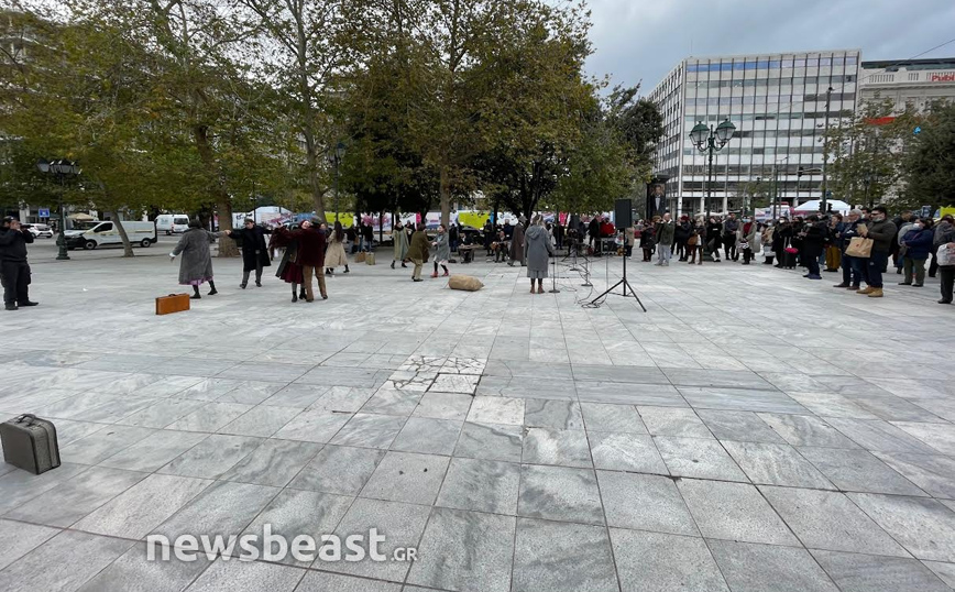 Παράσταση στο Σύνταγμα για το «Αγόρι στο Θεωρείο»