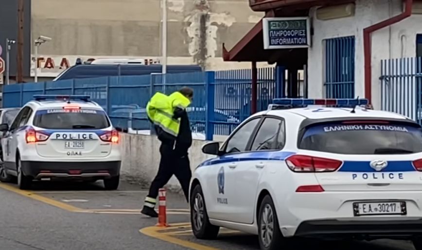 Σοκ για τον διευθυντή σχολείου που «απήγαγαν» οι «θεματοφύλακες» στην Πιερία: «Άσκησαν βία μπροστά στα παιδιά»