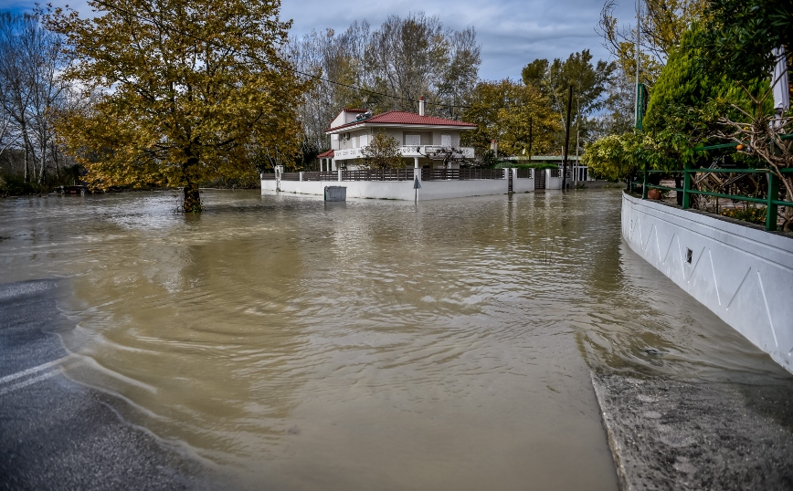 Στο έλεος της κακοκαιρίας η Αλβανία: 41 ελληνικά μειονοτικά χωριά χωρίς ρεύμα