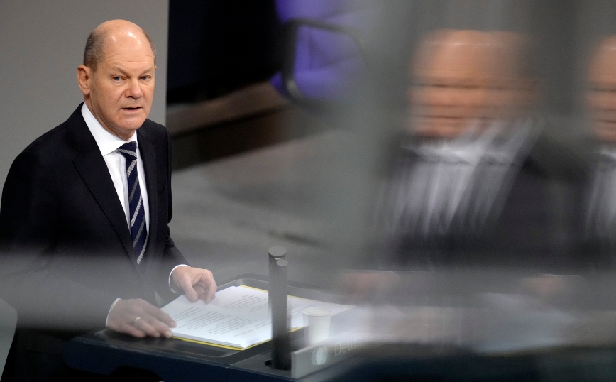Σολτς: Εμβολιαστείτε εάν θέλετε να πάρετε πίσω τη ζωή σας – Ο μόνος τρόπος εξόδου από την κρίση