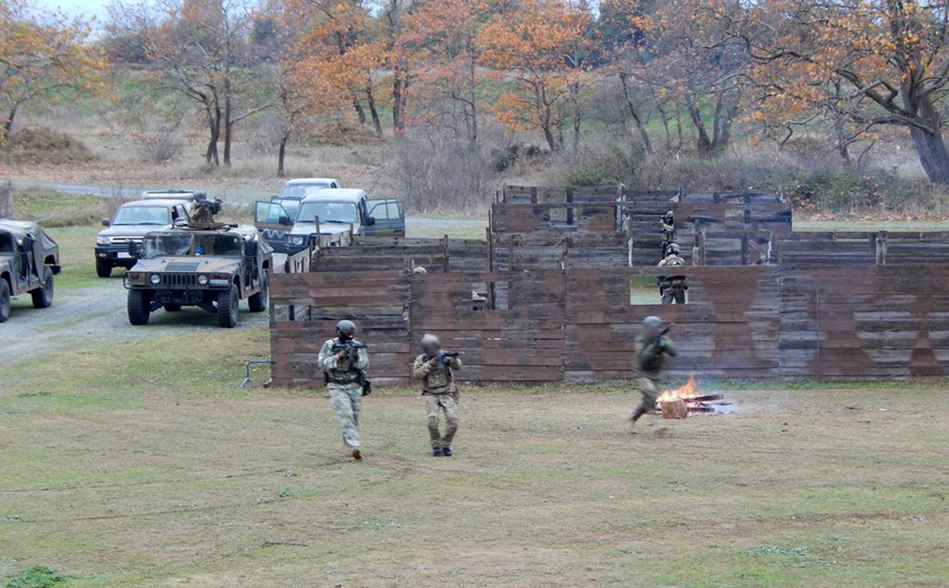 Συνεκπαίδευση Δυνάμεων Ειδικών Επιχειρήσεων (ΔΕΕ) της Ελλάδας, της Αρμενίας και της Κύπρου σε Αντικείμενα Βολών Μάχης Ταχείας Αντίδρασης Συνεκπαίδευση Δυνάμεων Ειδικών Επιχειρήσεων (ΔΕΕ) της Ελλάδας, της Αρμενίας και της Κύπρου σε Αντικείμενα Βολών Μάχης Ταχείας Αντίδρασης