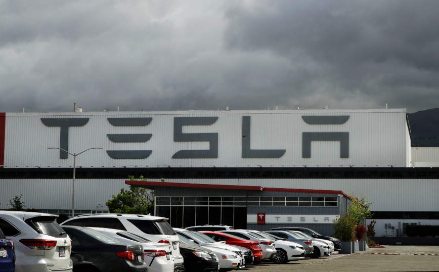 Δεύτερη υπάλληλος της Tesla κατέθεσε αγωγή για σεξουαλική παρενόχληση και αντίποινα