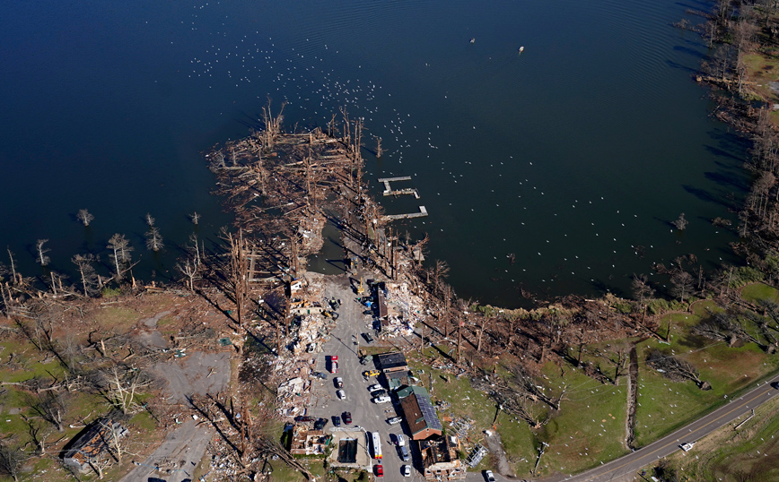 Το καταστροφικό πέρασμα τυφώνα στις ΗΠΑ Το καταστροφικό πέρασμα τυφώνα στις ΗΠΑ