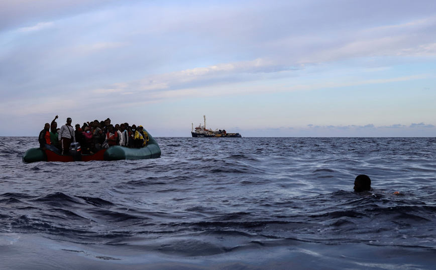 Τραγωδία στην Ισπανία: Νεκρό βρέφος ανάμεσα σε 283 μετανάστες που διασώθηκαν στη θάλασσα
