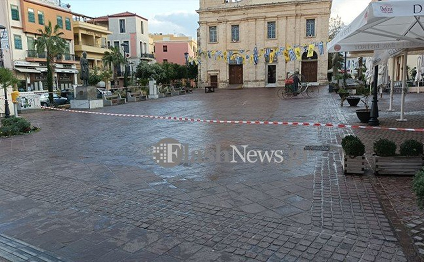 Απίστευτο περιστατικό στα Χανιά: Άγνωστοι πλημμύρισαν με ελαιόλαδο την πλατεία της Μητρόπολης