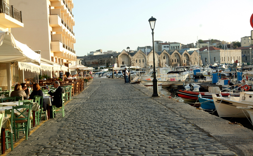 Ζαχαράκη: Αισιόδοξα τα μηνύματα για τον τουρισμό φέτος