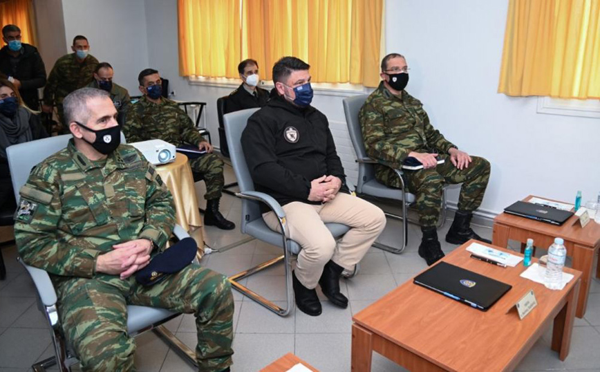 Στρατιωτικές μονάδες της Ξάνθης επισκέφθηκε ο Νίκος Χαρδαλιάς