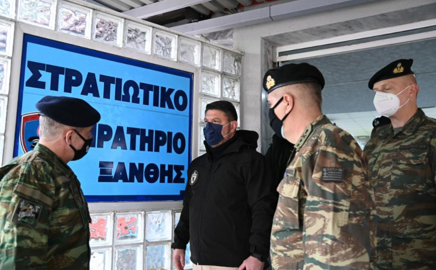 Στρατιωτικές μονάδες της Ξάνθης επισκέφθηκε ο Νίκος Χαρδαλιάς