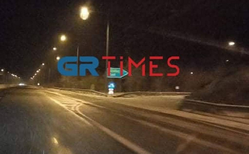 Έπεσαν τα πρώτα χιόνια στα ορεινά της Θεσσαλονίκης Έπεσαν τα πρώτα χιόνια στα ορεινά της Θεσσαλονίκης