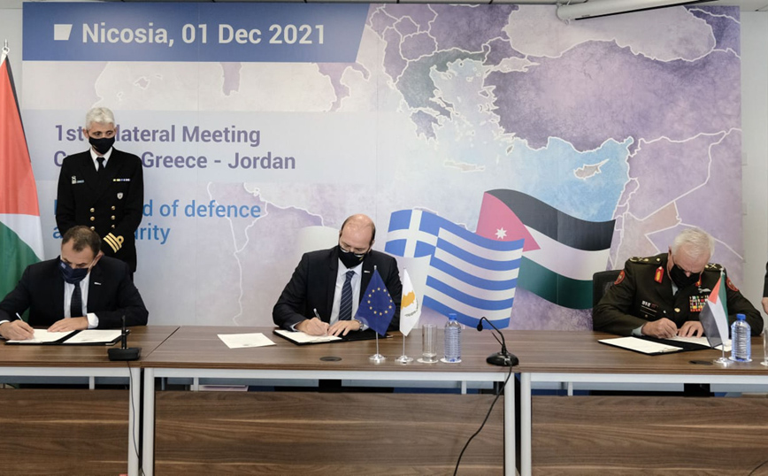 1η Τριμερής Συνάντηση μεταξύ των Υπουργών Άμυνας Κύπρου, Ελλάδας και Ιορδανίας 1η Τριμερής Συνάντηση μεταξύ των Υπουργών Άμυνας Κύπρου, Ελλάδας και Ιορδανίας