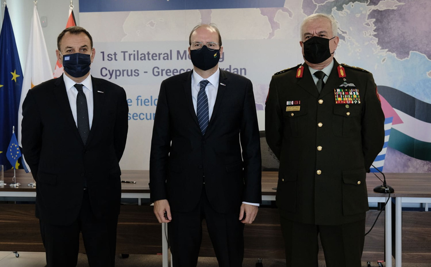 1η Τριμερής Συνάντηση μεταξύ των Υπουργών Άμυνας Κύπρου, Ελλάδας και Ιορδανίας 1η Τριμερής Συνάντηση μεταξύ των Υπουργών Άμυνας Κύπρου, Ελλάδας και Ιορδανίας