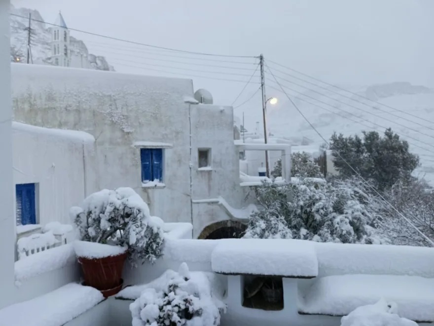 Κακοκαιρία Ελπίδα: Ντύθηκαν στα λευκά Εύβοια, Κυκλάδες και Κρήτη &#8211; Χιόνια και στην Αττική