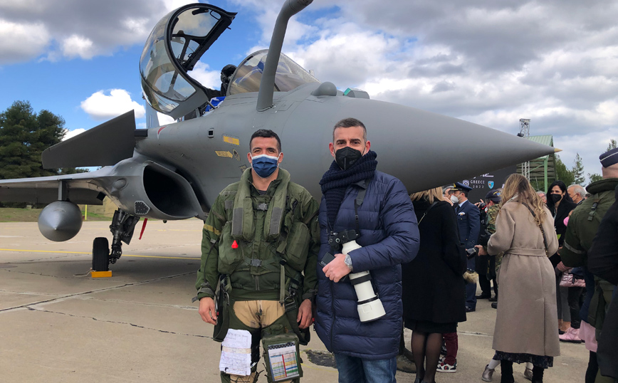 Θεσσαλονίκη: «Πραγματικά πολύ καλοί οι Έλληνες πιλότοι», λέει στο «Πρακτορείο FM» ο Γάλλος «δάσκαλος» των εκπαιδευτών στον χειρισμό του μαχητικού Rafale Θεσσαλονίκη: «Πραγματικά πολύ καλοί οι Έλληνες πιλότοι», λέει στο «Πρακτορείο FM» ο Γάλλος «δάσκαλος» των εκπαιδευτών στον χειρισμό του μαχητικού Rafale