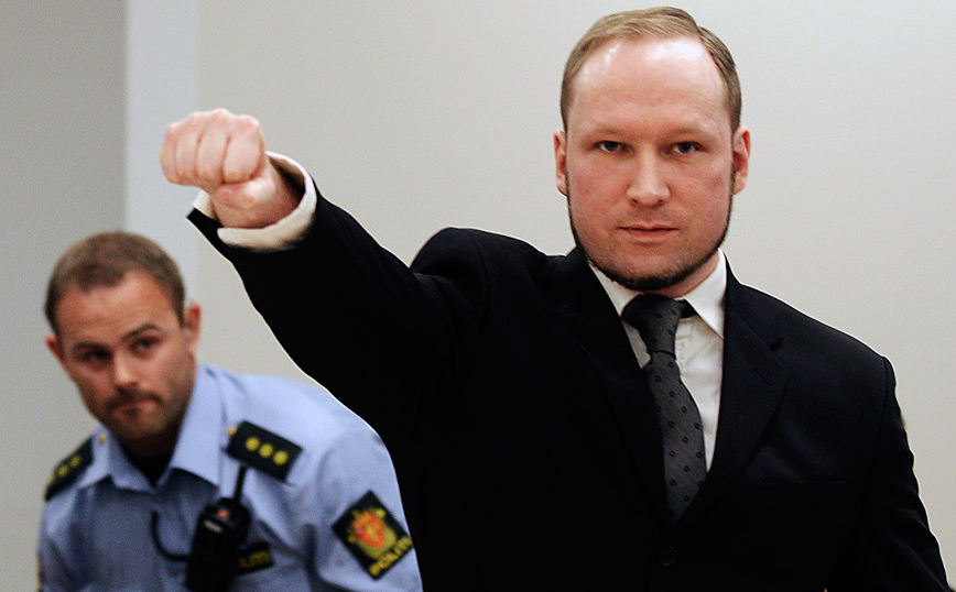 Νορβηγία: Ο Άντερς Μπρέιβικ μηνύει την κυβέρνηση για παραβίαση ανθρωπίνων δικαιωμάτων &#8211; Το 2011 σκότωσε 77 ανθρώπους